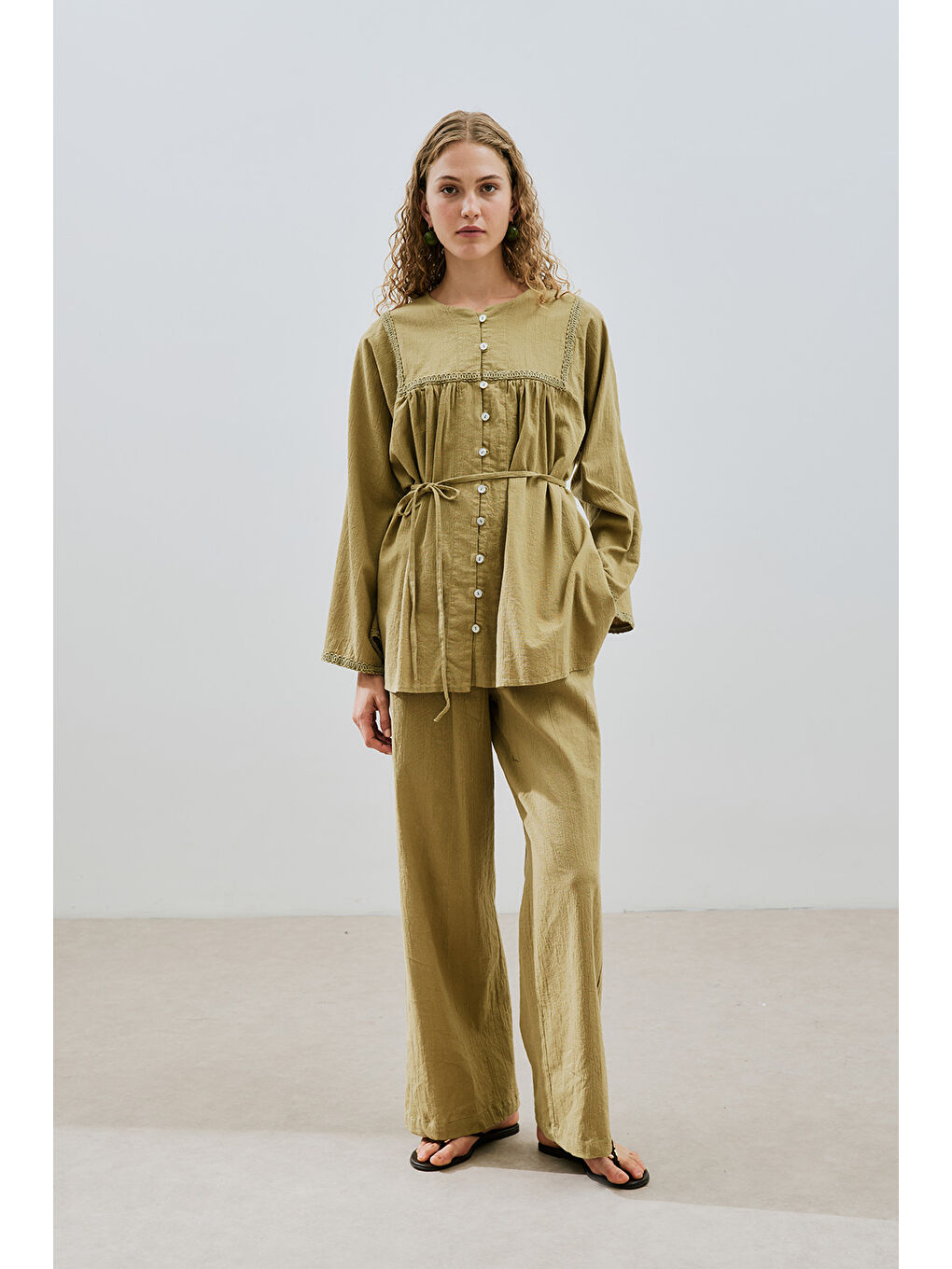 Dokulu Bağlamalı Pantolon Haki-1