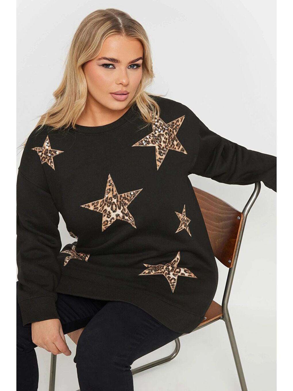 Siyah Büyük Beden Uzun Kollu Bisiklet Yaka Payet İşlemeli Sweatshirt 303833-1