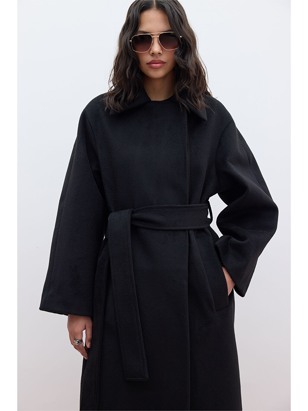 Düz Kapamalı Kaşe Kaban Siyah-3