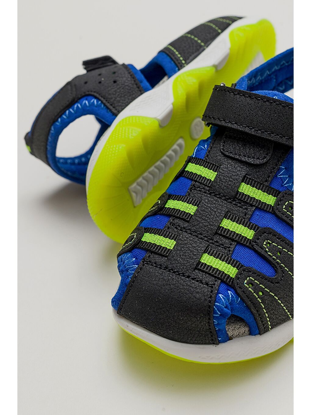 Erkek Çocuk Siyah Anatomik Outdoor Sandalet-1