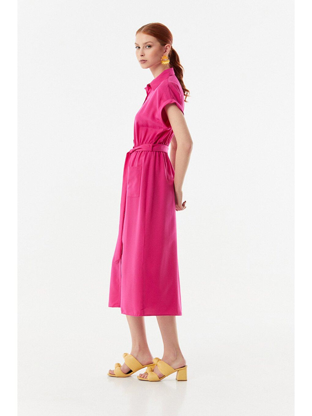 Fuşya Boydan Düğmeli Beli Lastikli Kuşaklı Elbise-3