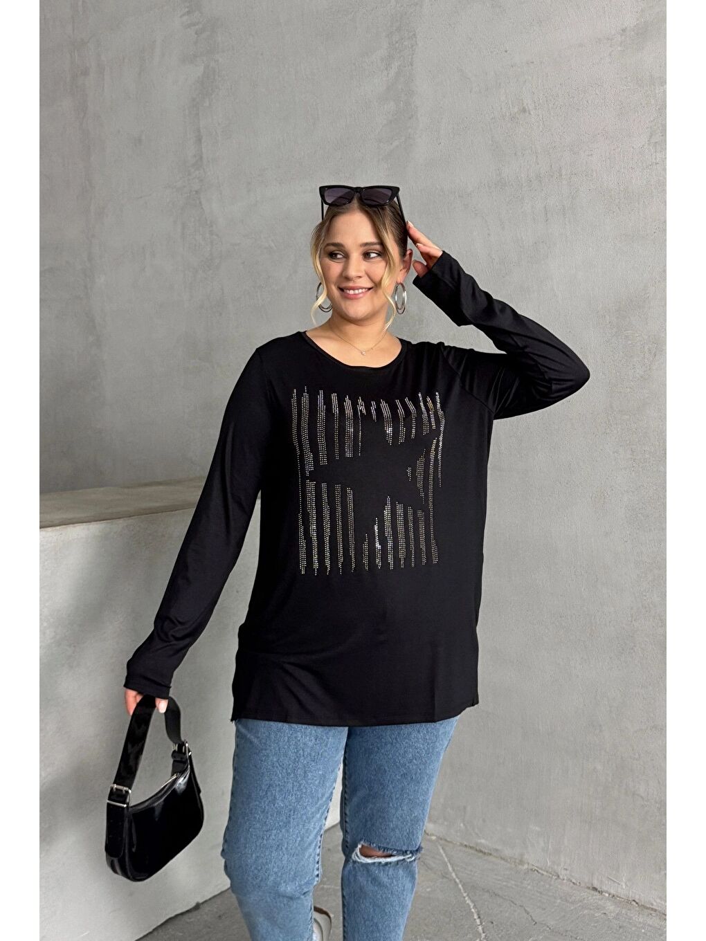 Siyah Büyük Beden Uzun Kollu Bisiklet Yaka Taş İşlemeli İnce Bluz 173716-4