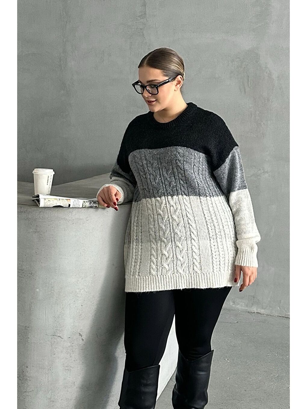 Gri Büyük Beden Uzun Kollu Bisiklet Yaka Renk Bloklu Triko Kazak DG-04-3