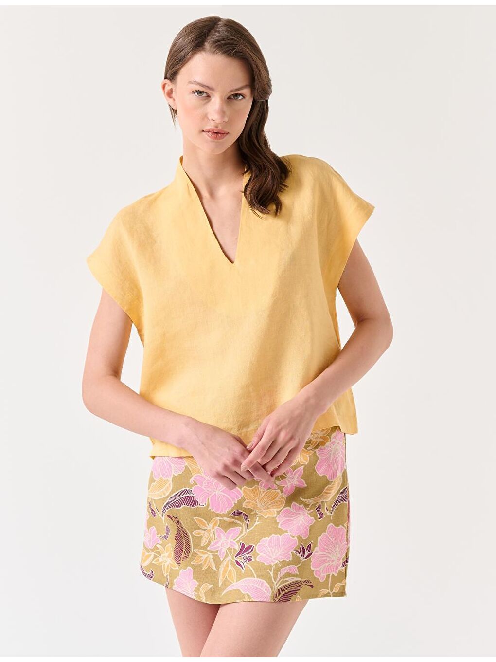 Açık Haki Çiçek Desenli Mini Keten Etek