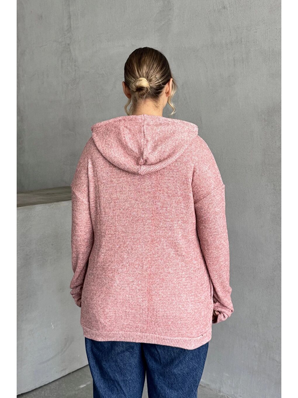 Pembe Büyük Beden Uzun Kollu Kapüşonlu Yanları Cepli İnce Örme Sweatshirt 300373