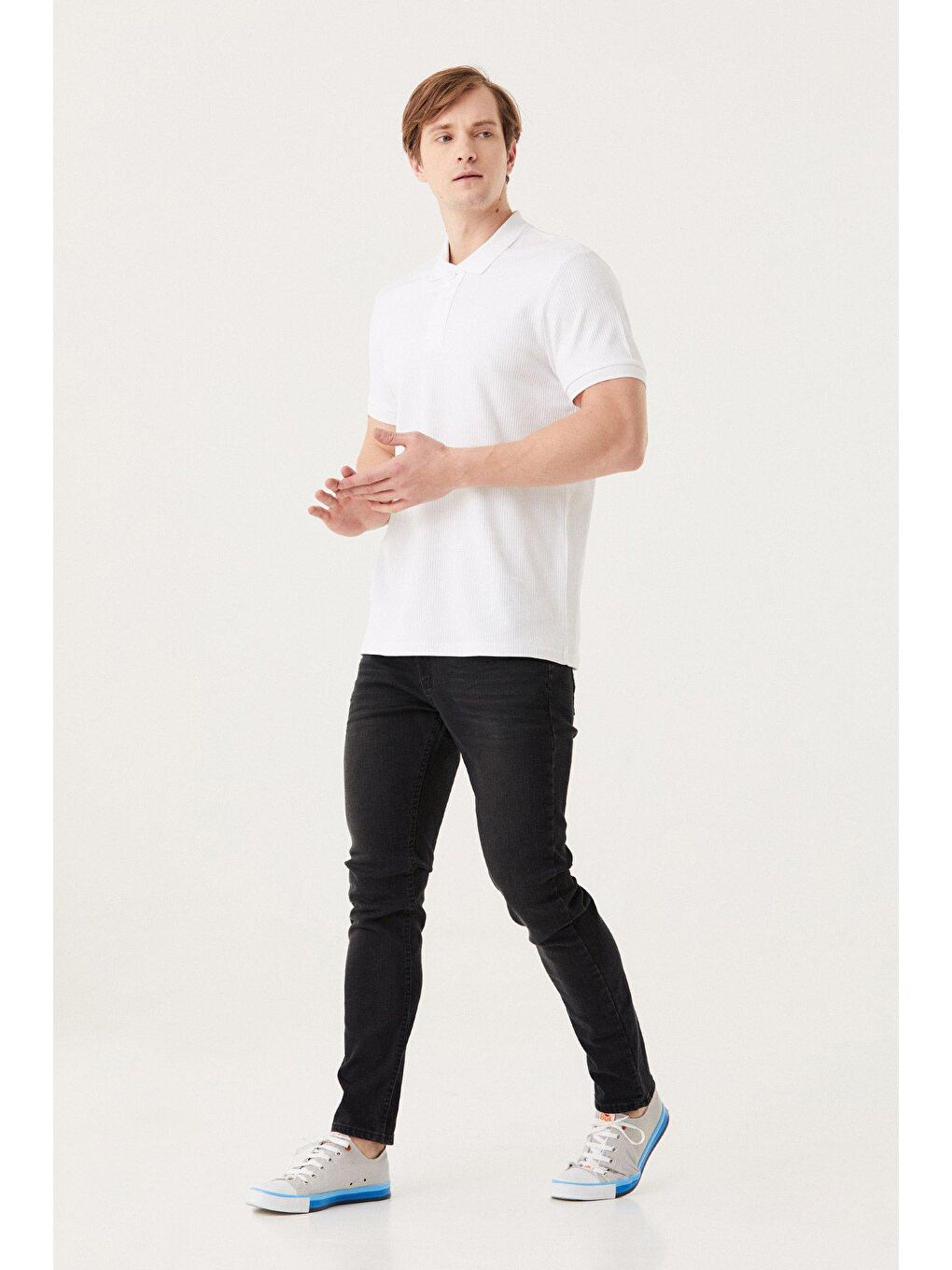 Beyaz Polo Yaka Fitilli Tişört-2