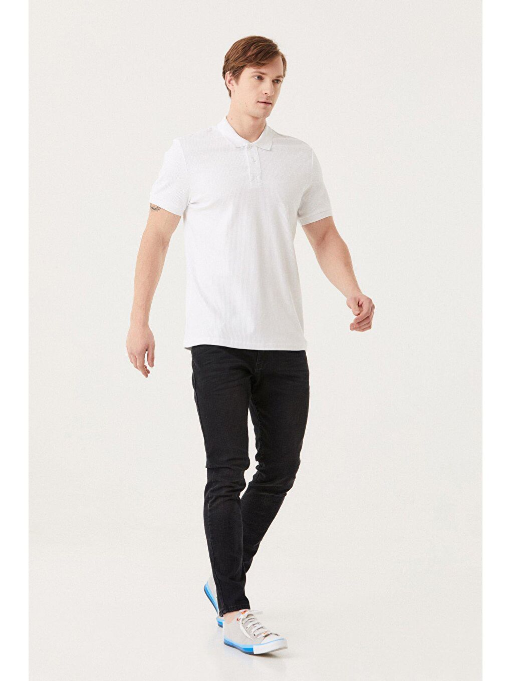 Beyaz Polo Yaka Fitilli Tişört-3