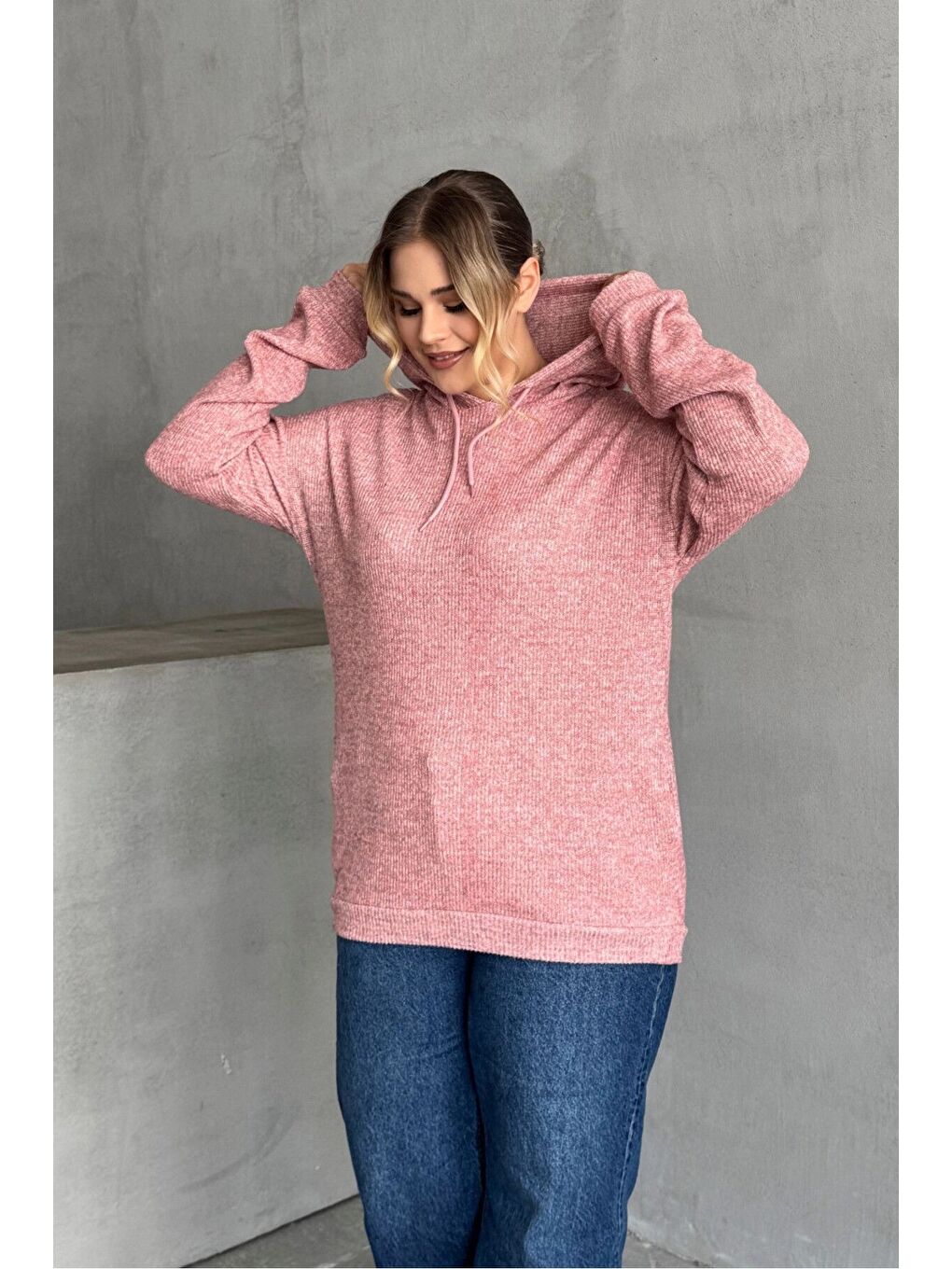 Pembe Büyük Beden Uzun Kollu Kapüşonlu Yanları Cepli İnce Örme Sweatshirt 300373-2