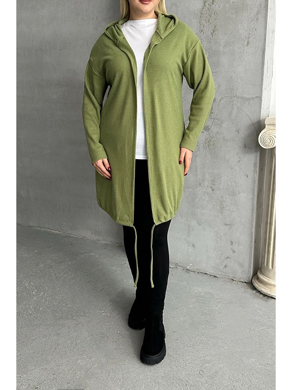 Yeşil Büyük Beden Uzun Kollu Kapüşonlu Önü Kapamasız Fitilli Hırka 74-136-3