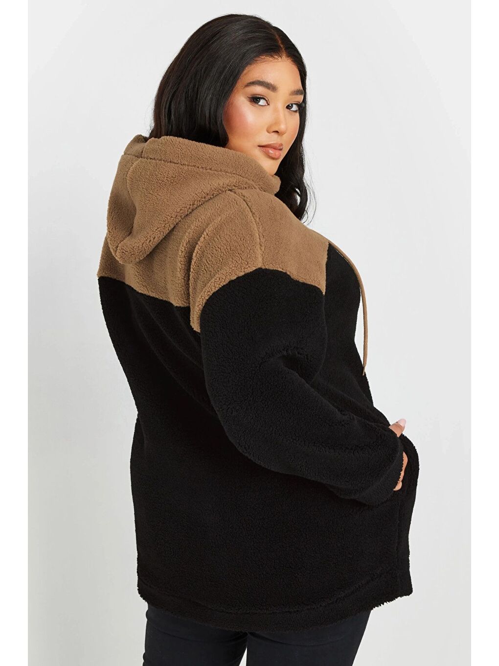 Siyah Büyük Beden Uzun Kollu Kapüşonlu ve Cepli Pelüş Sweatshirt 303796-4