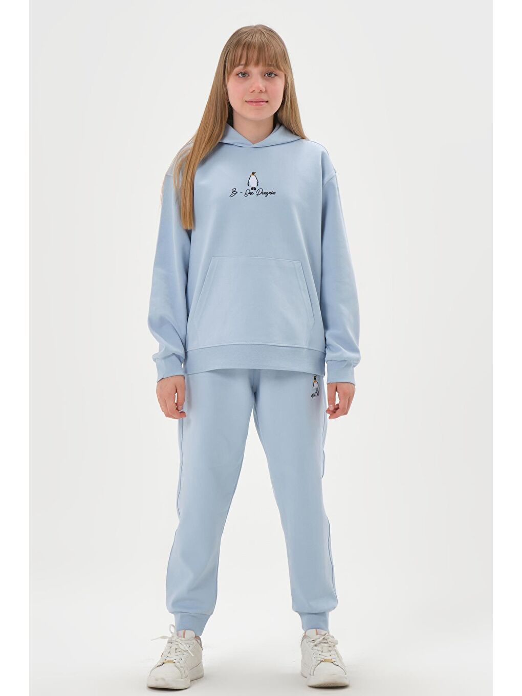Mavi Kapüşonlu Nakış Detaylı Kız Çocuk Eşofman Takımı