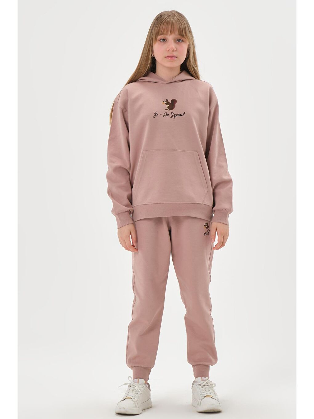 Kahverengi Kapüşonlu Nakış Detaylı Kız Çocuk Eşofman Takımı
