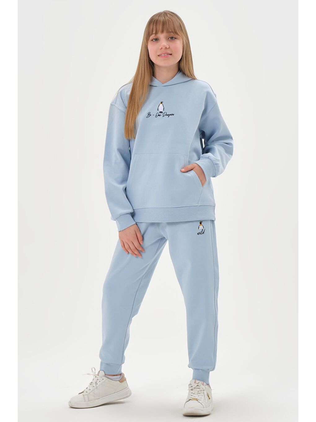 Mavi Kapüşonlu Nakış Detaylı Kız Çocuk Eşofman Takımı-1