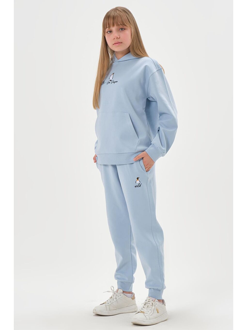 Mavi Kapüşonlu Nakış Detaylı Kız Çocuk Eşofman Takımı-2