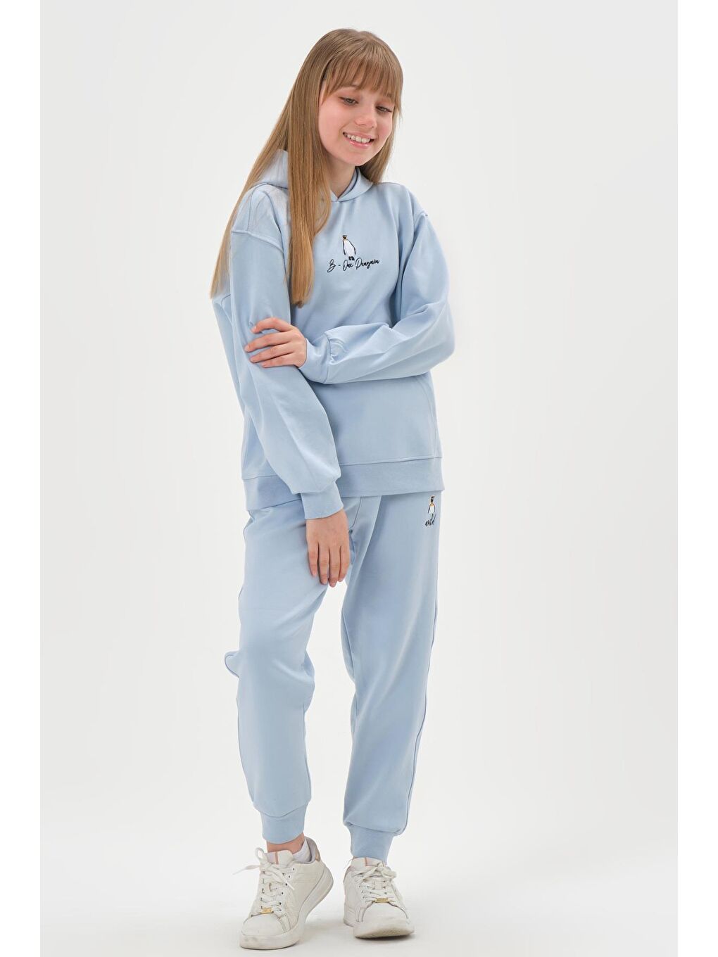 Mavi Kapüşonlu Nakış Detaylı Kız Çocuk Eşofman Takımı-3