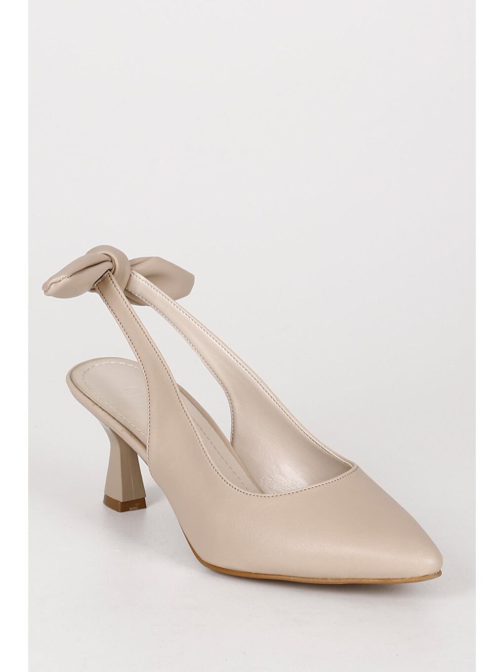 Bej Sivri Burun Kadeh Ökçe Arkası Açık Kadın Ayakkabı 38119-4