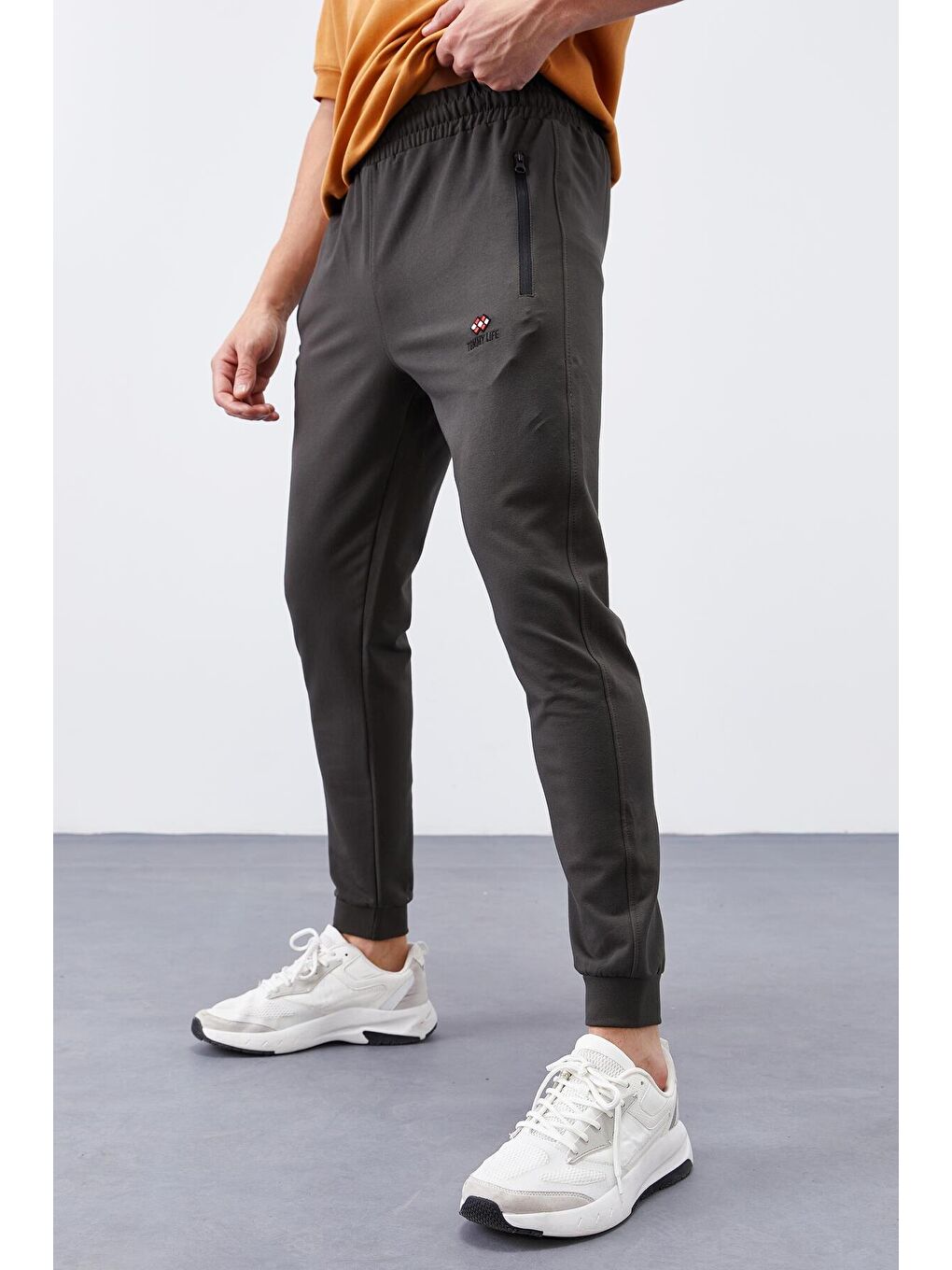 TOMMYLIFE Haki Fermuar Cepli Standart Kalıp Jogger Erkek Eşofman Alt - 84651 - 1