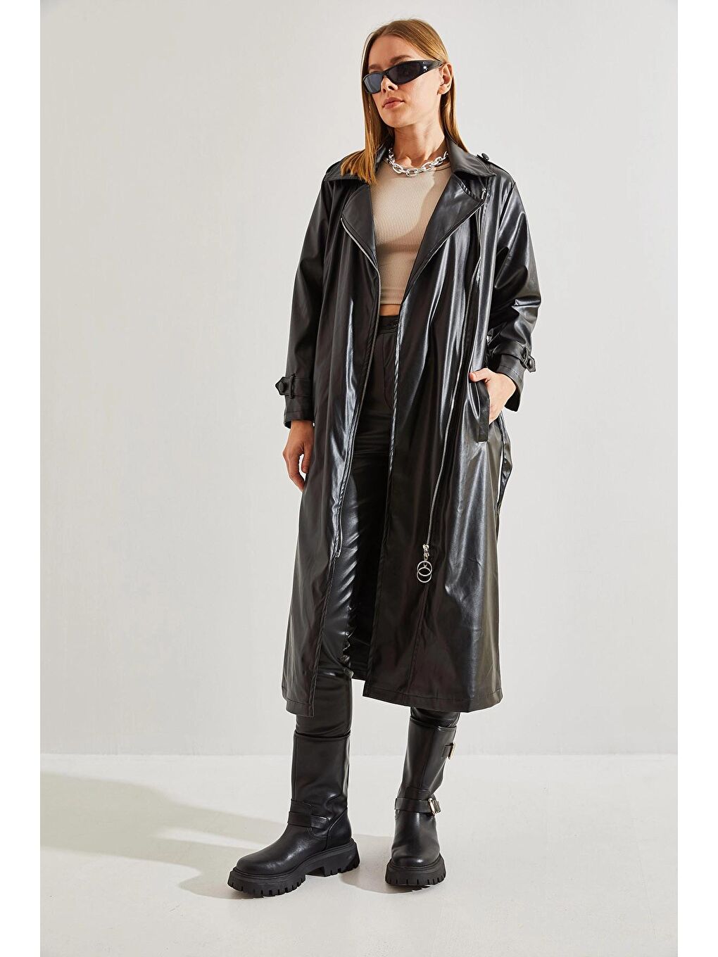 Siyah Kadın Deri Uzun Fermuarlı Kuşaklı Trençkot-4