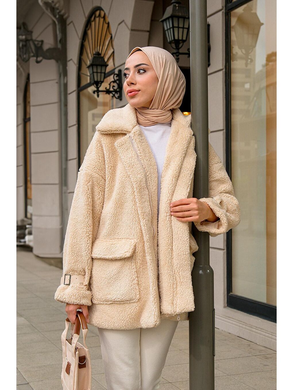 Ekru Kadın Kol Kemerli Peluş Astarlı Mont Krem-4