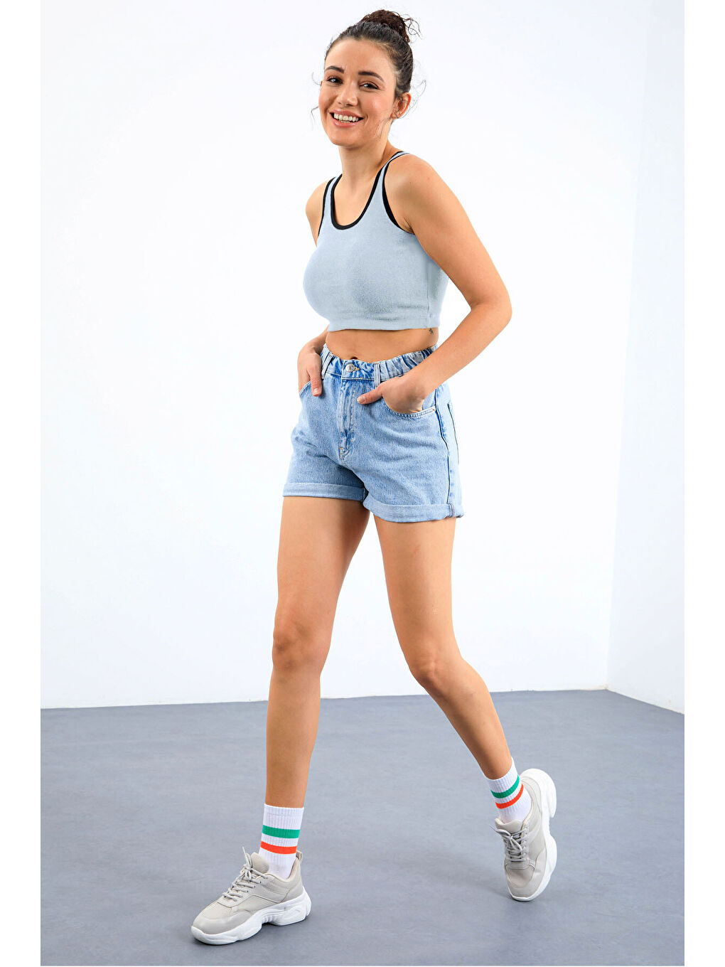 Gök Mavi Basic Sıfır Kol Dar Kalıp U Yaka Kadın Crop Top Atlet - 97162-4