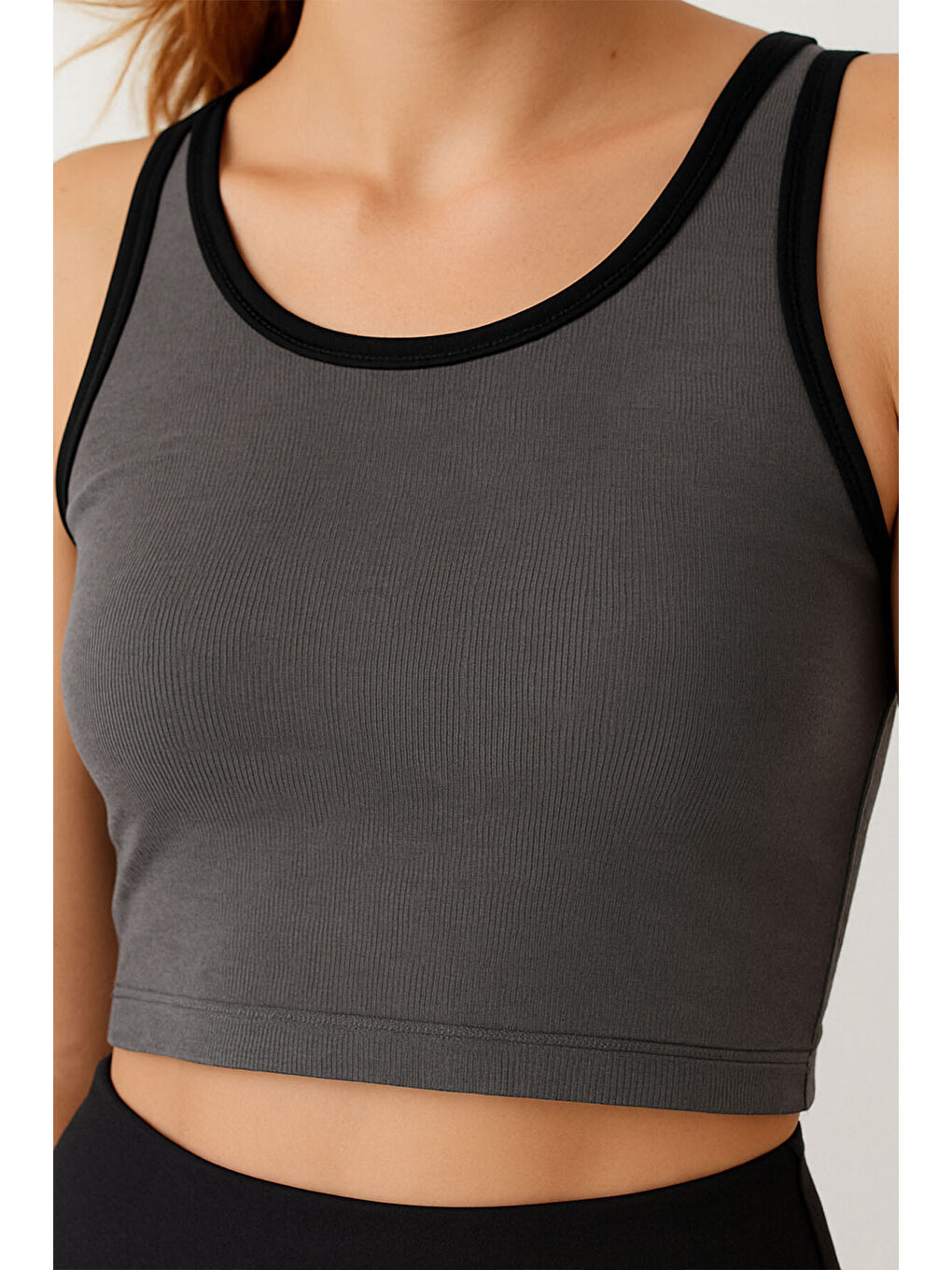Antrasit Melanj Basic Sıfır Kol Dar Kalıp U Yaka Kadın Crop Top Atlet - 97162-1