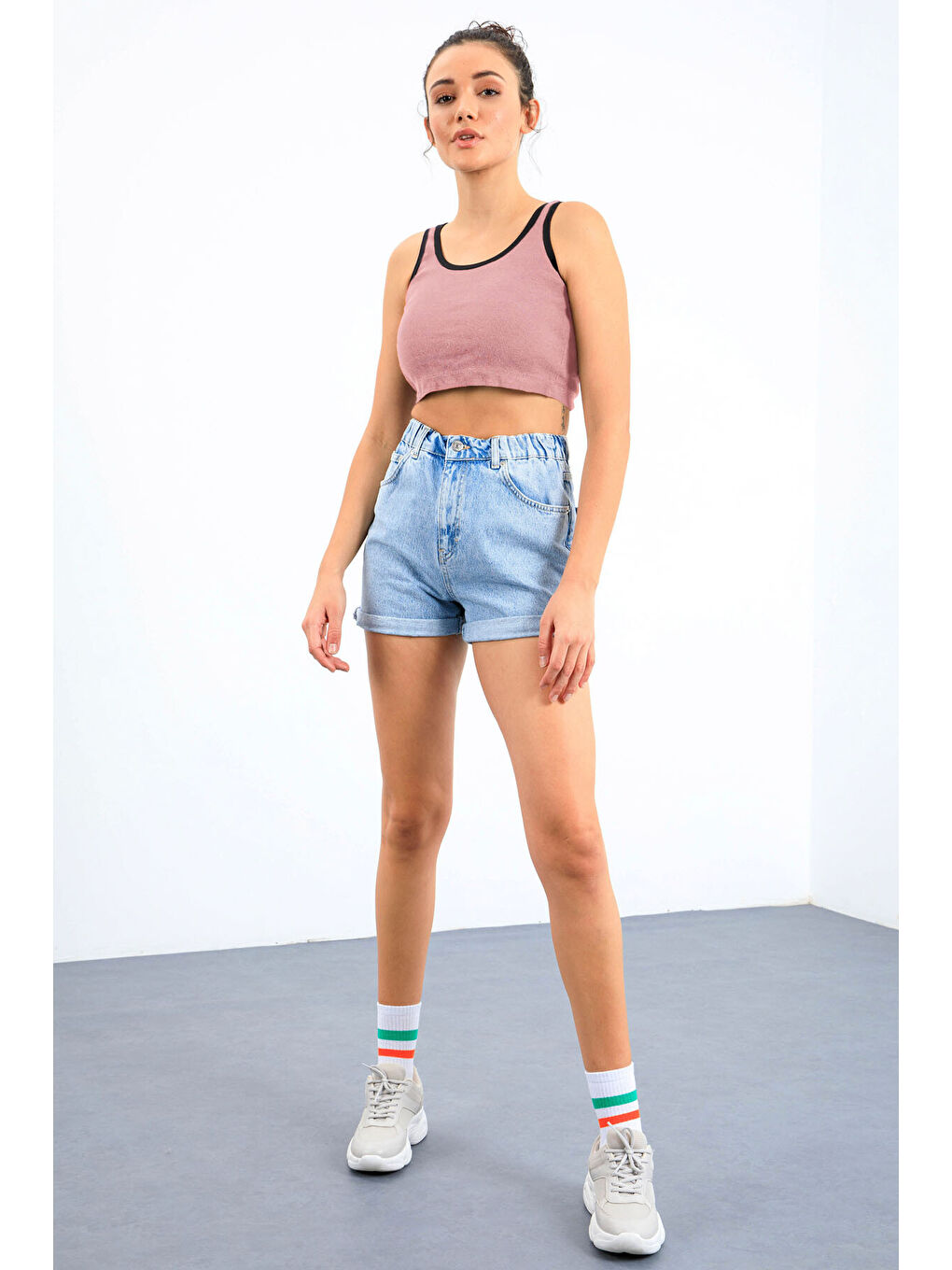 Pembe Pudra Basic Sıfır Kol Dar Kalıp U Yaka Kadın Crop Top Atlet - 97162-1