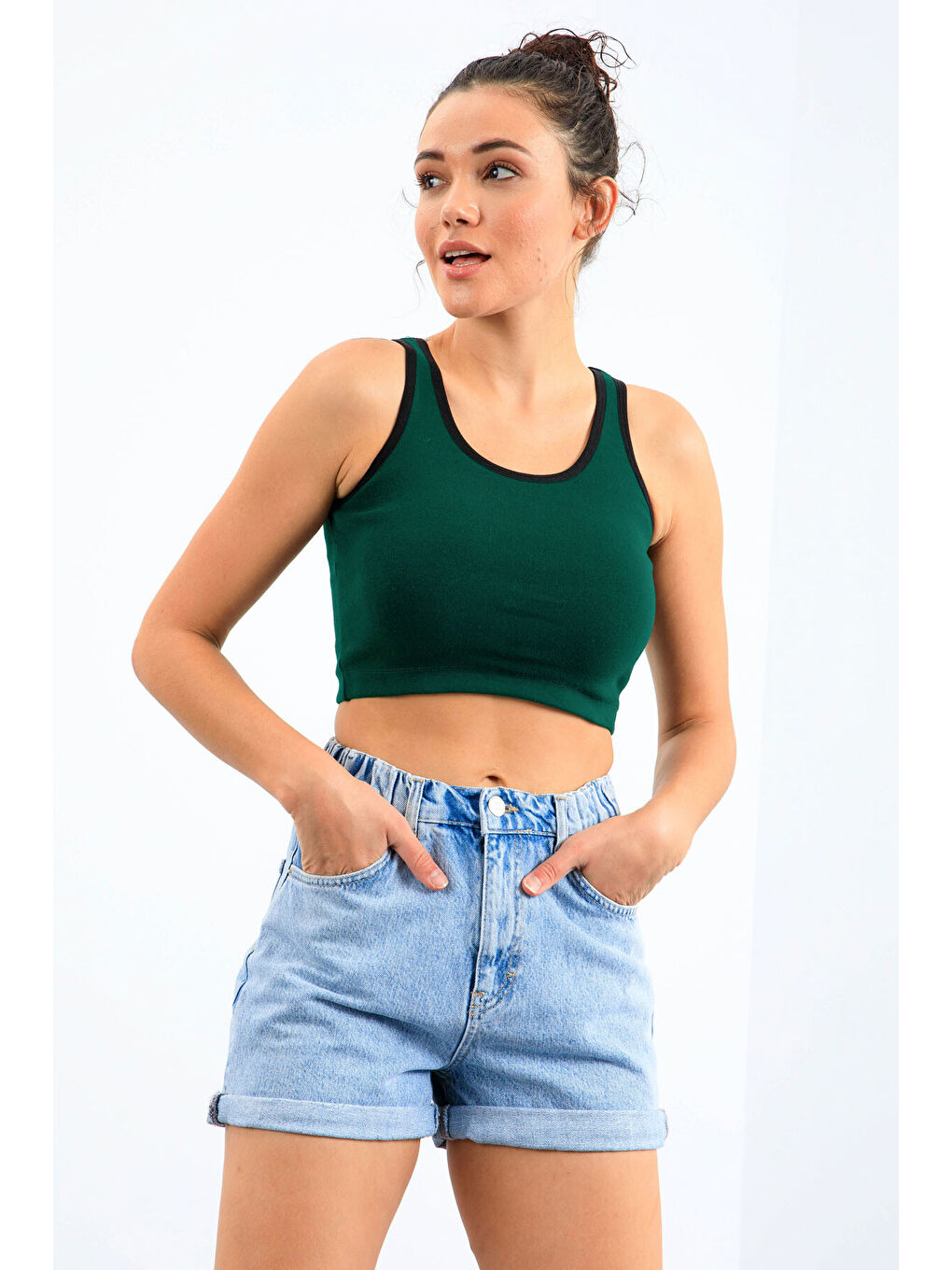 Yeşil Basic Sıfır Kol Dar Kalıp U Yaka Kadın Crop Top Atlet - 97162-1