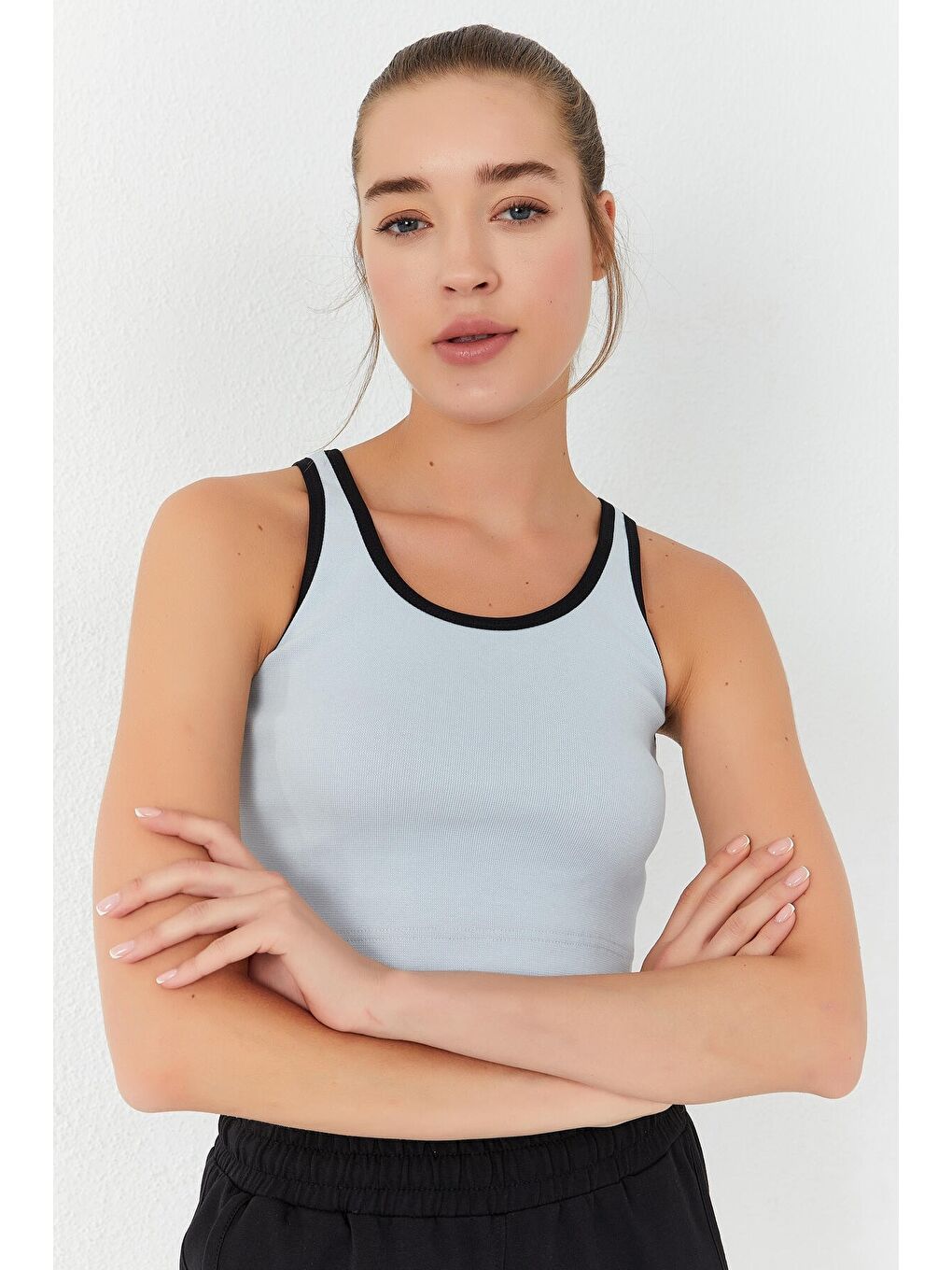 Bej Taş Basic Sıfır Kol Dar Kalıp U Yaka Kadın Crop Top Atlet - 97162-2