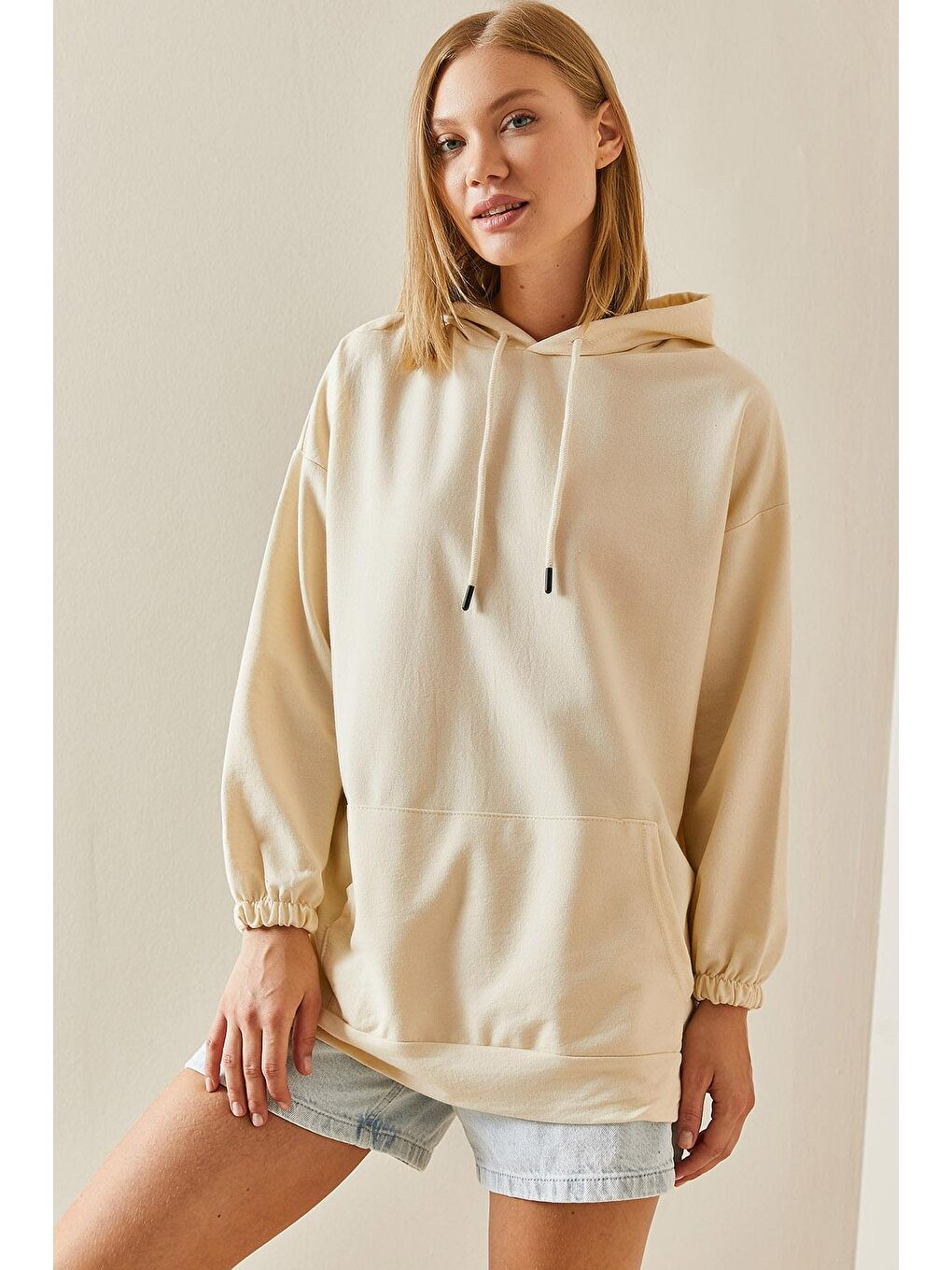 XHAN Krem Rengi Kanguru Cepli Oversize Kapüşonlü Sweatshirt 3YXK8-47461-22