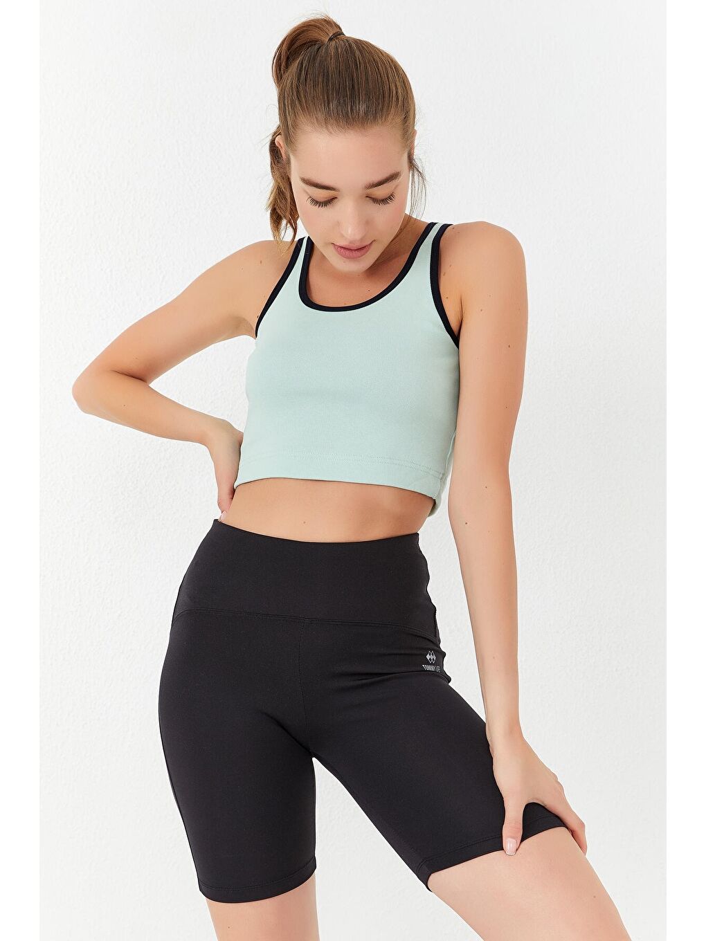 Turkuaz Su Yeşili Basic Sıfır Kol Dar Kalıp U Yaka Kadın Crop Top Atlet - 97162-4