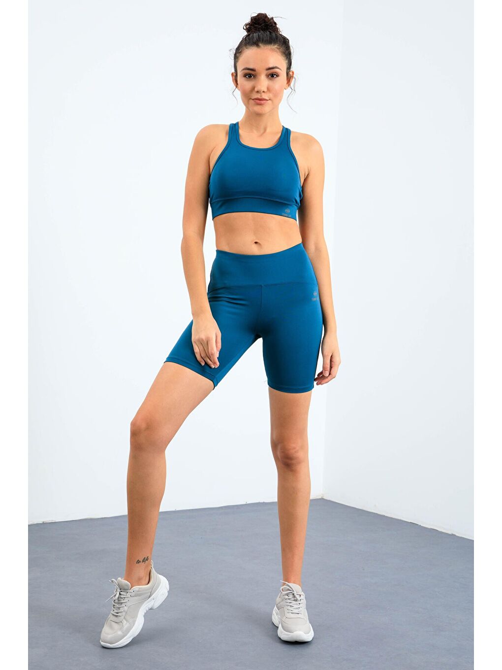 Yeşil Zümrüt Yüksek Bel Toparlayıcı Slim Fit Büstiyer Biker Kadın Tayt Takım - 95303-4