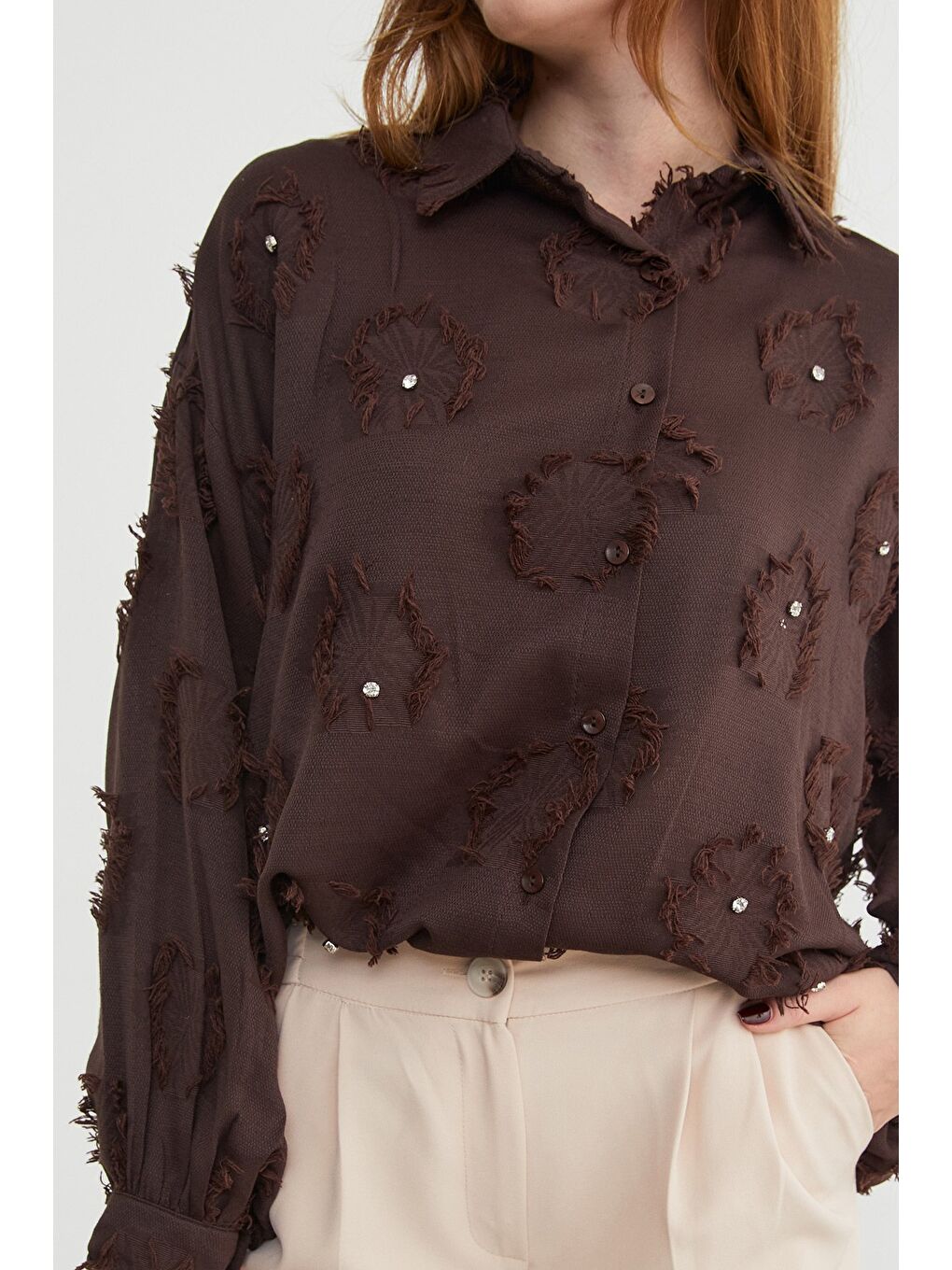 Kahverengi Taş işlemeli Püsküllü Arkası Uzun Salaş Gömlek-2