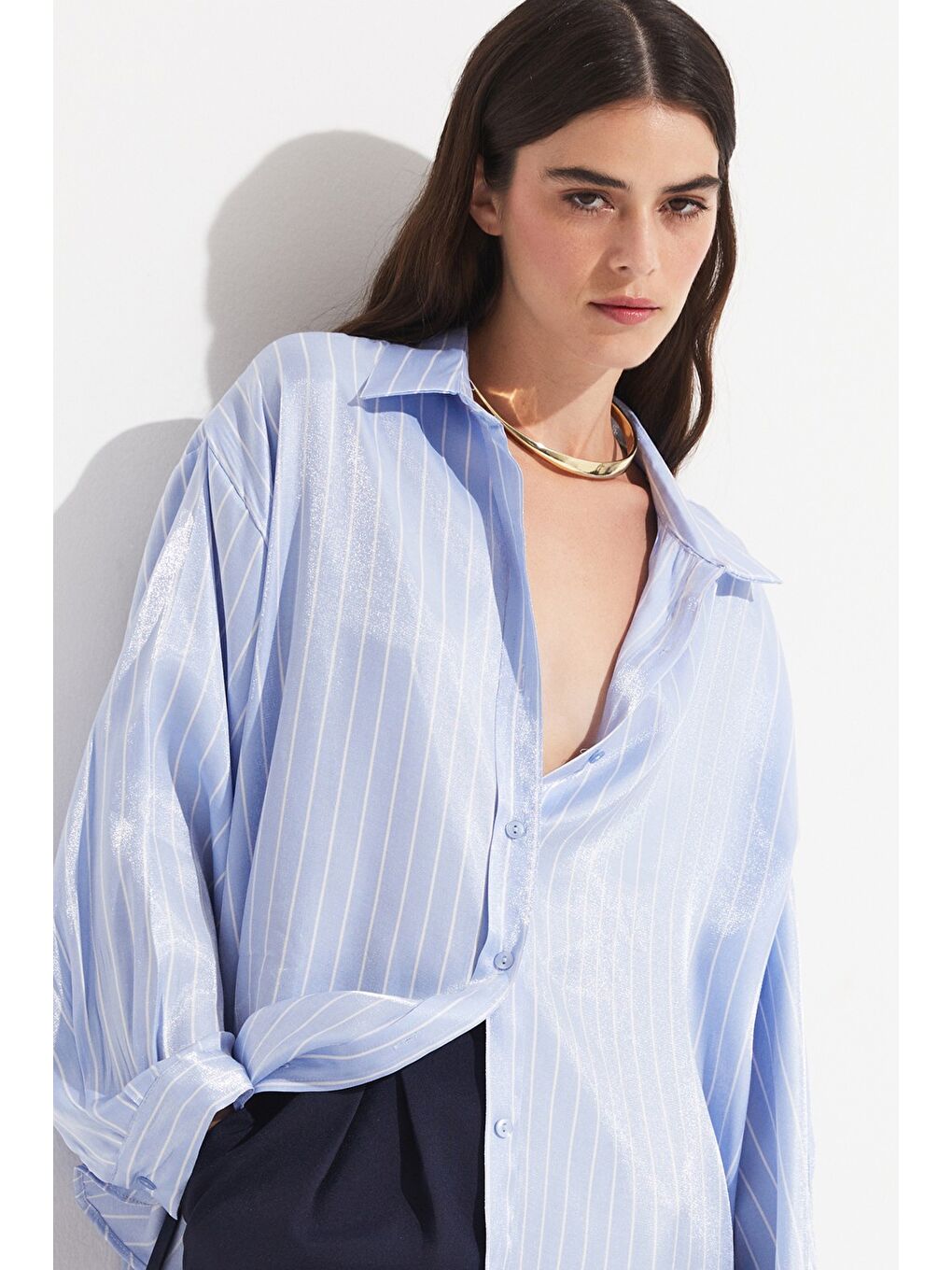 Mavi Kadın Viskon Karışımlı Çizgili Dokuma Gömlek-4