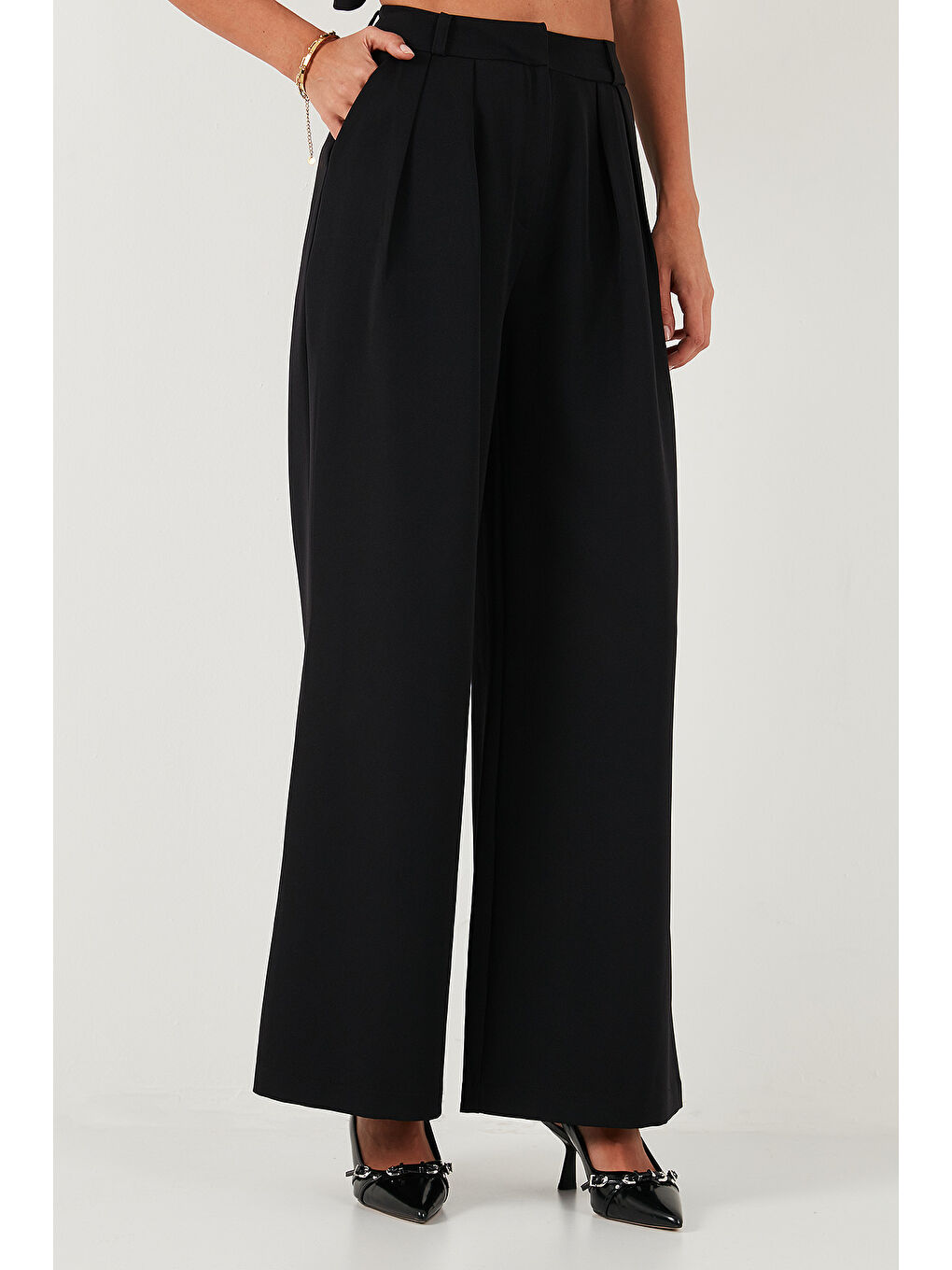 Siyah Pile Detaylı Wide Leg Yüksek Bel Geniş Paça Pantolon 6522016-3