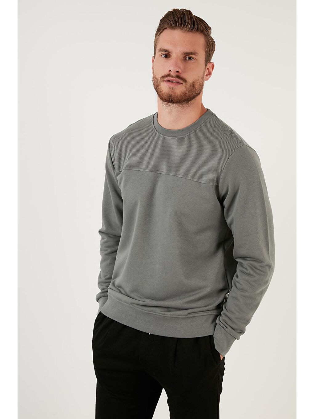 Haki Pamuklu Bisiklet Yaka Slim Fit Sweat 5905033-2