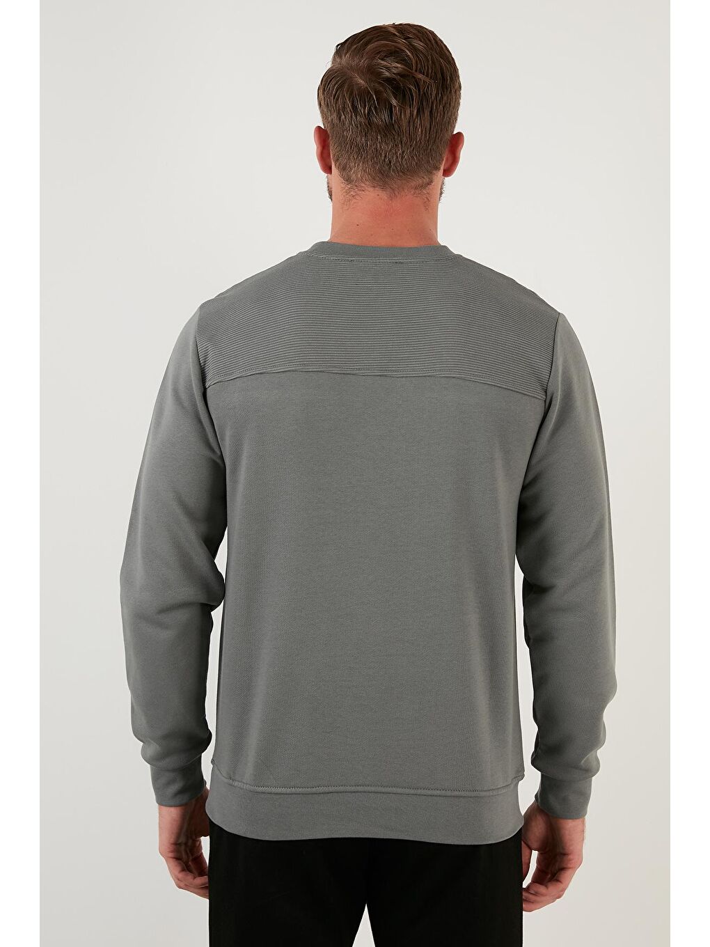 Haki Pamuklu Bisiklet Yaka Slim Fit Sweat 5905033-4