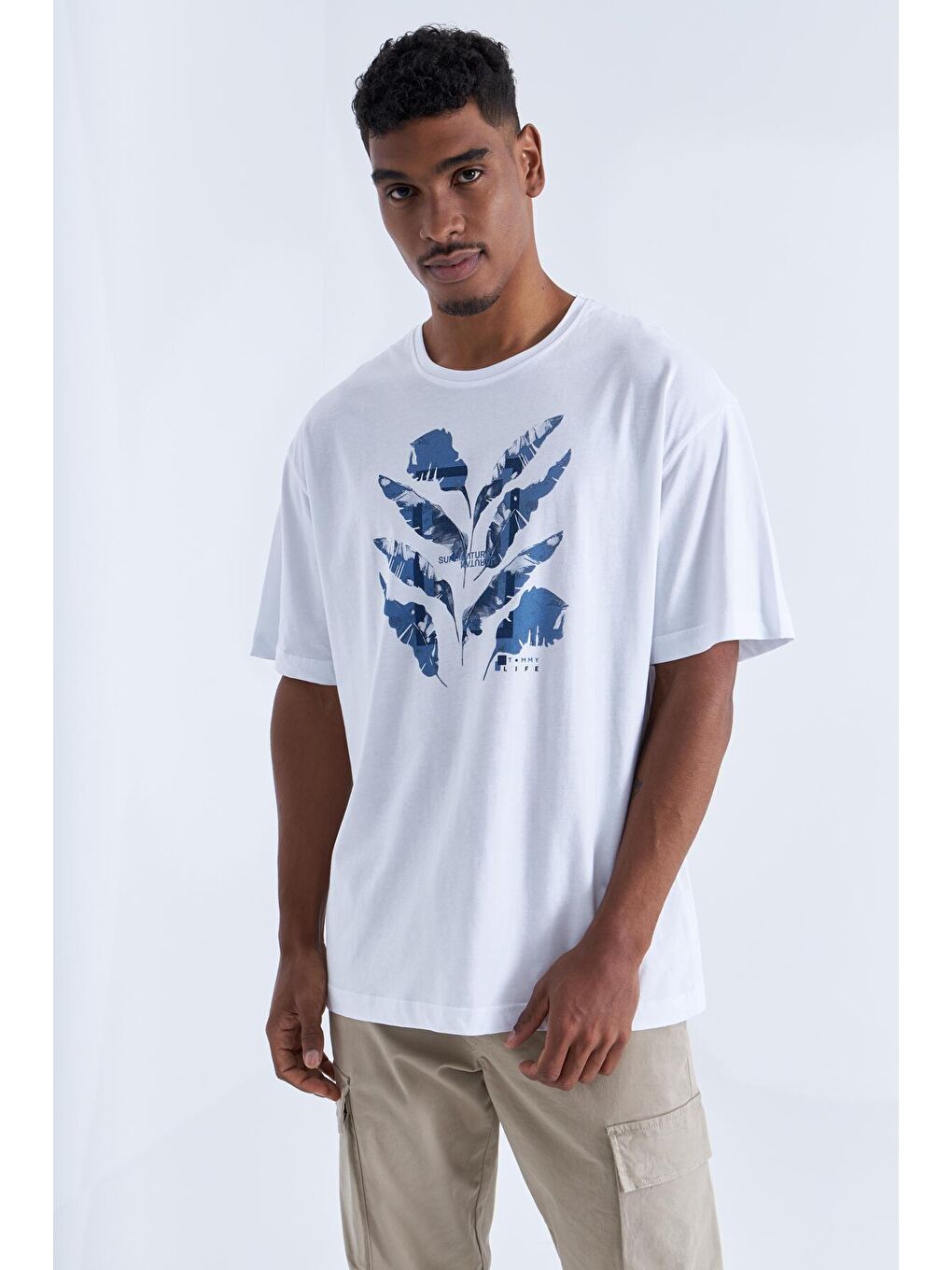 Beyaz Büyük Baskılı O Yaka Erkek Oversize Tişört  - 88092-4