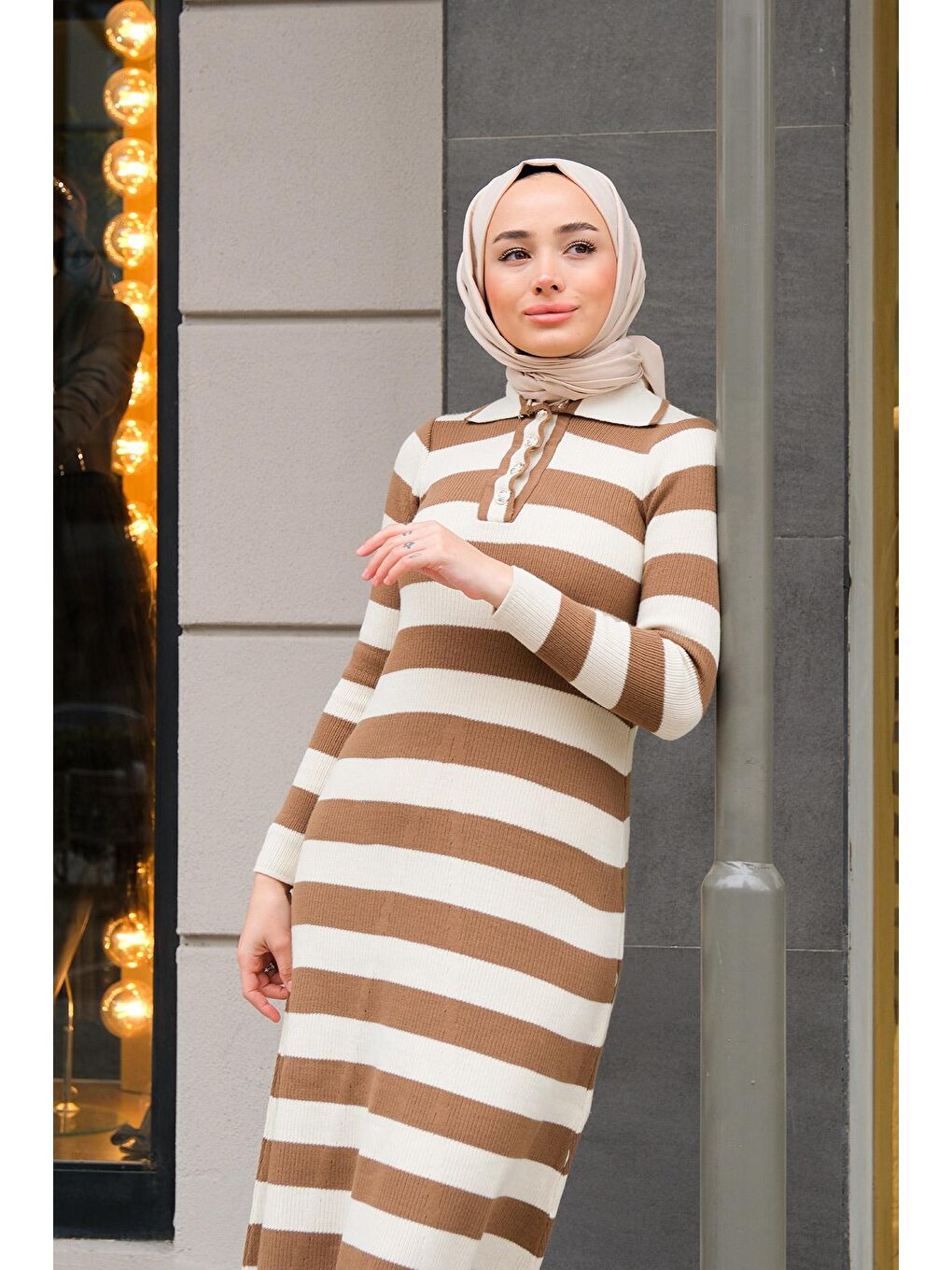 Bej Çizgili Polo Yaka Tesettür Triko Elbise Vizon-1