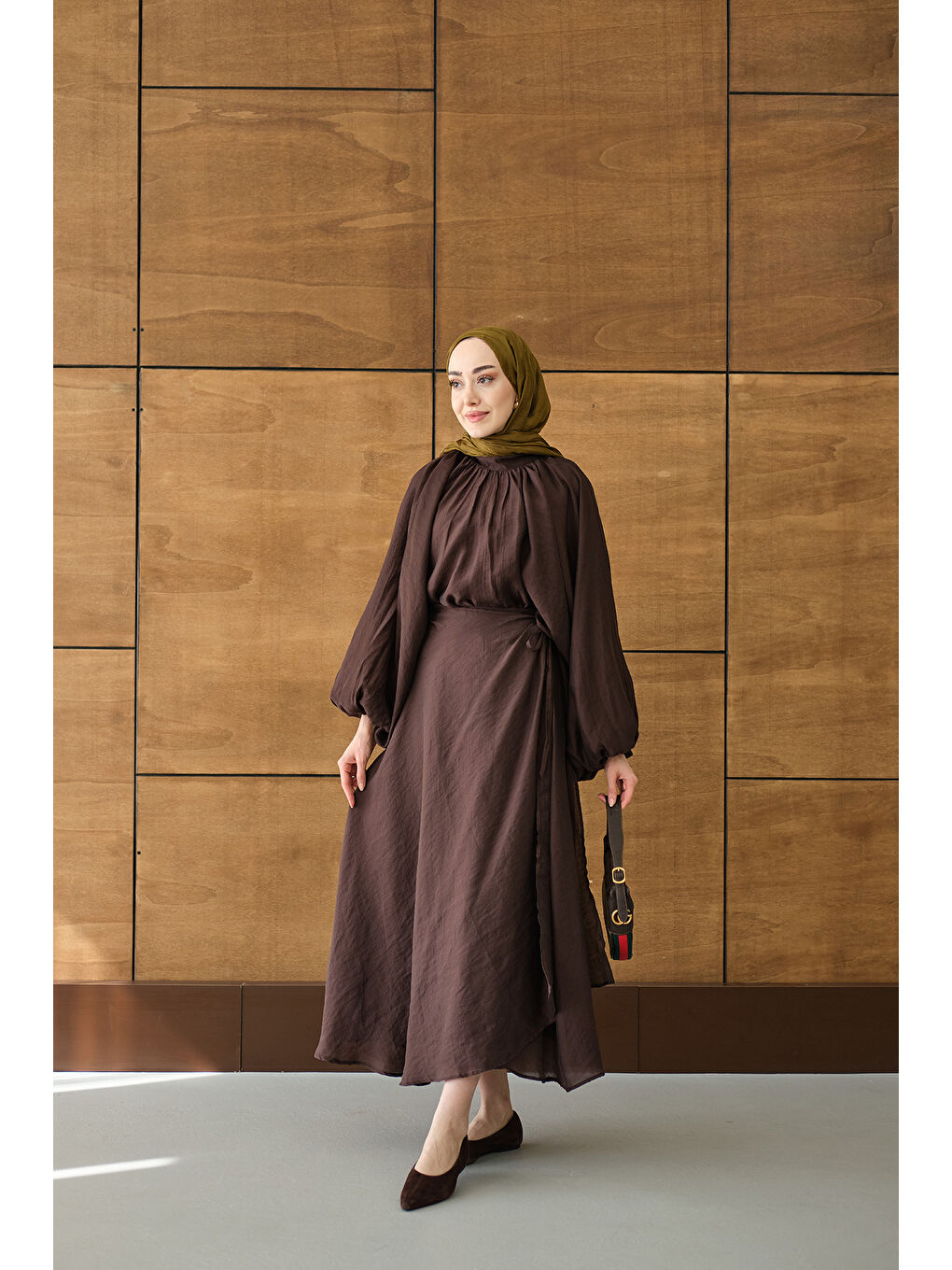 Kadın Tül Detay Pelerinli Etekli Takım Kahverengi-2