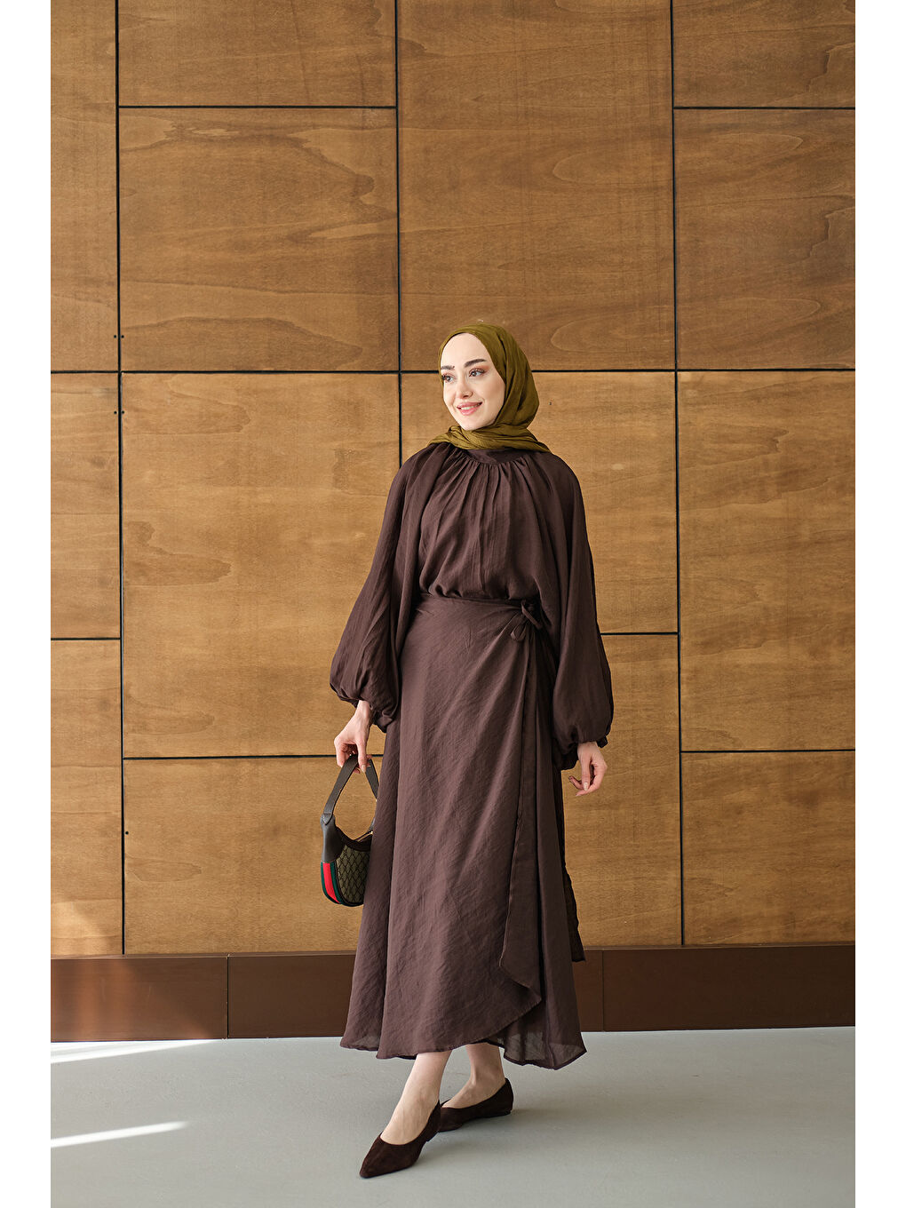 Kadın Tül Detay Pelerinli Etekli Takım Kahverengi-3