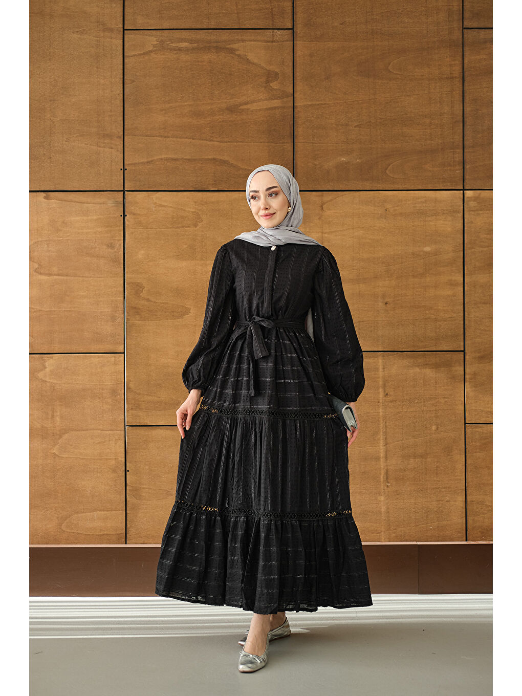 Kadın Nakış Detaylı Simli Jakar Elbise Siyah