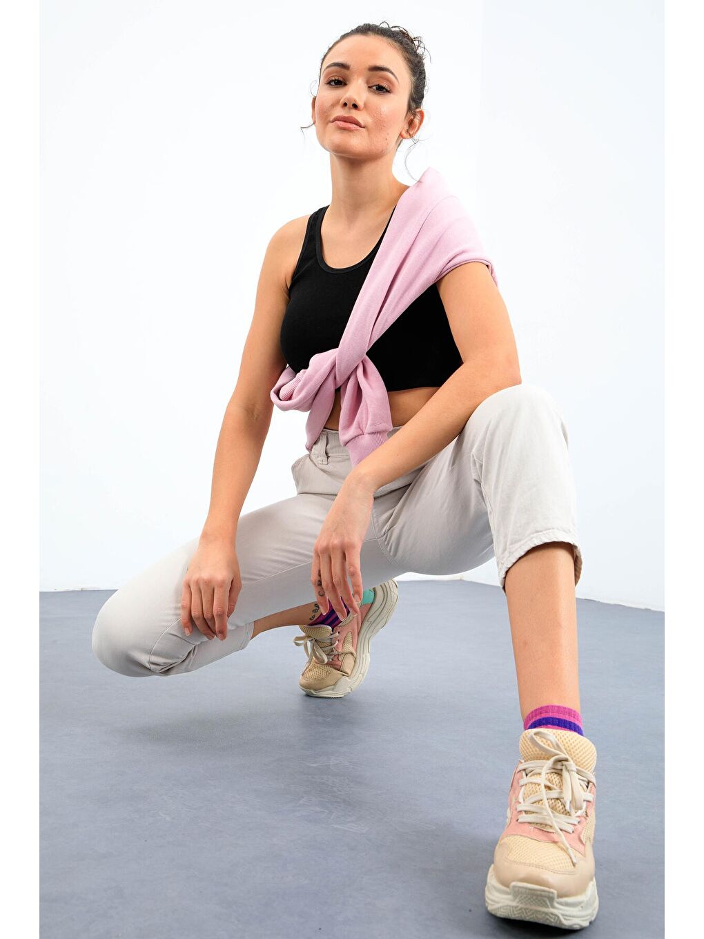 Siyah Basic Sıfır Kol Dar Kalıp U Yaka Kadın Crop Top Atlet - 97162-1