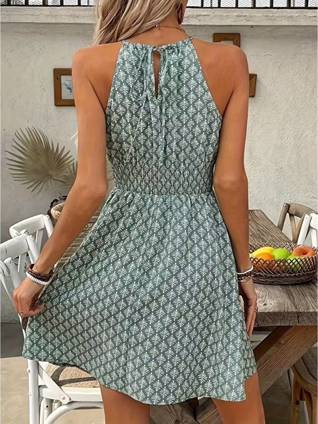 Yeşil Kadın Omuzlardan Açık Boyun Arkasından Bağcıklı Beli Lastikli Kısa Süprem Elbise-1