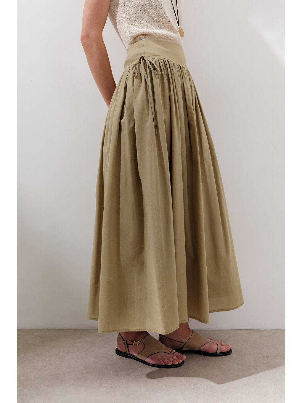 Kahverengi Bağlama Detaylı Geniş Etek Toprak-3