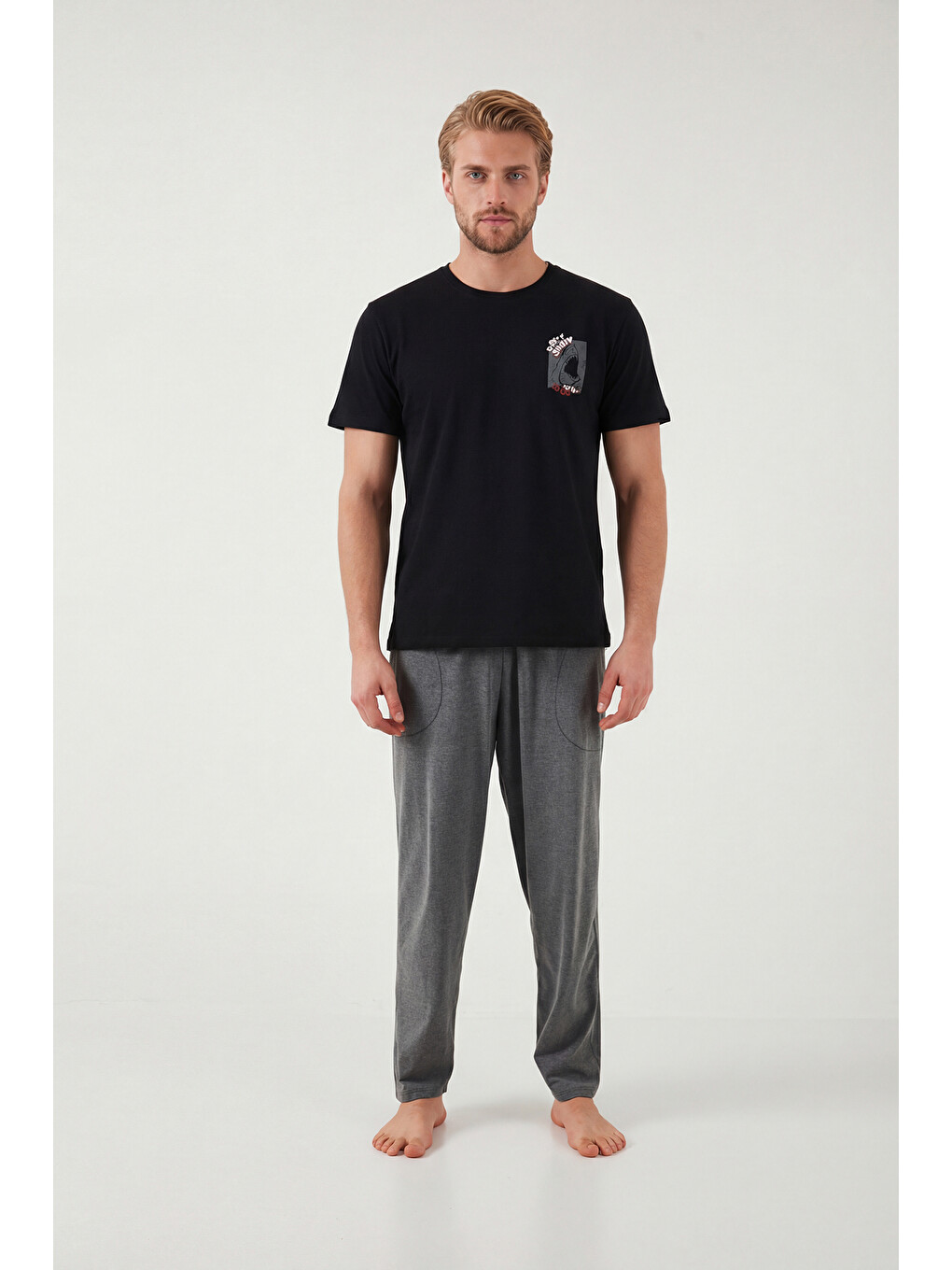 Siyah Pamuklu Regular Fit Baskılı Pijama Takımı 6096160-1