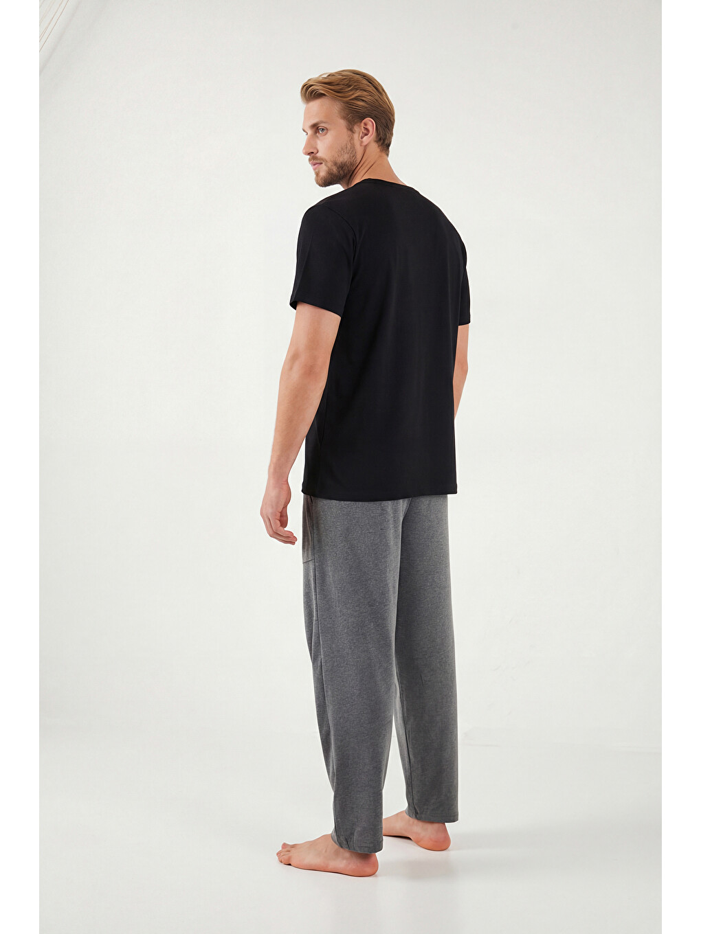 Siyah Pamuklu Regular Fit Baskılı Pijama Takımı 6096160-6