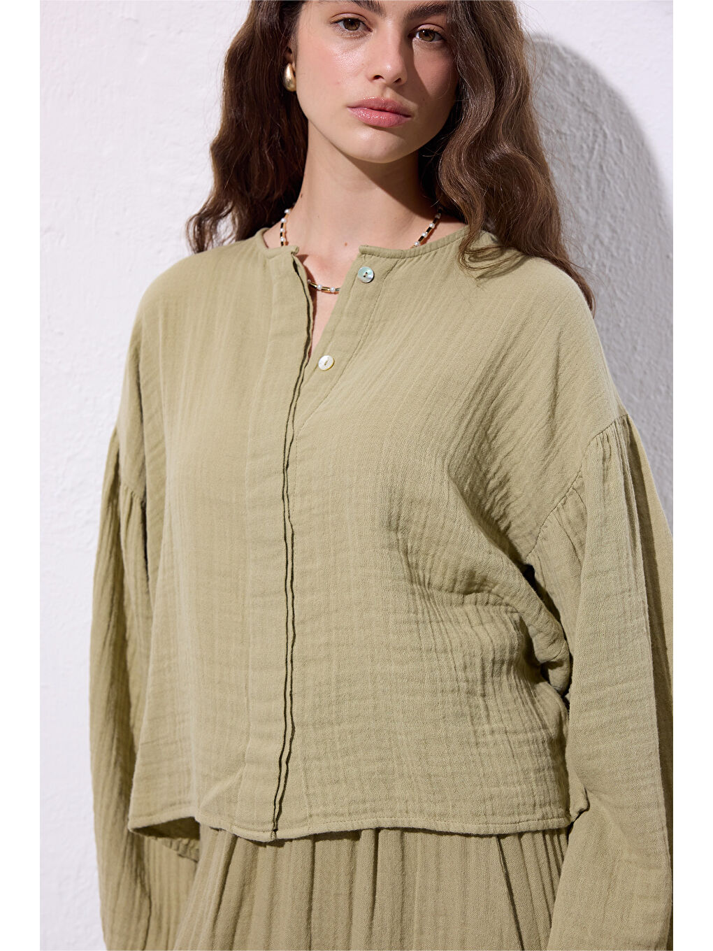 Yeşil Müslin Balon Kol Kısa Bluz Adaçayı-4