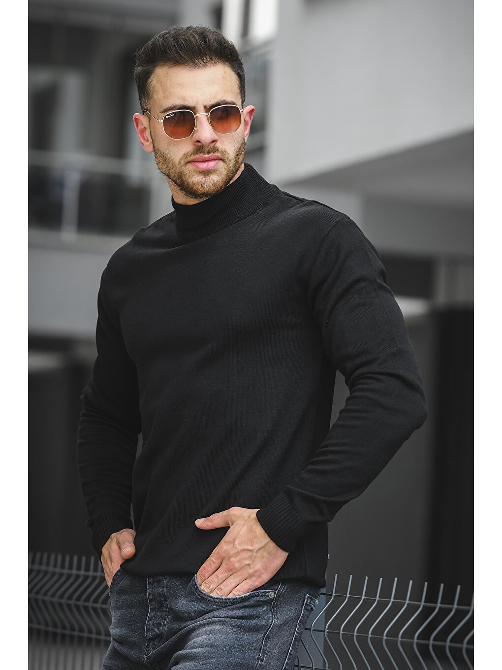 Siyah Pamuk Slim Fit Erkek Yarım Balıkçı Kazak