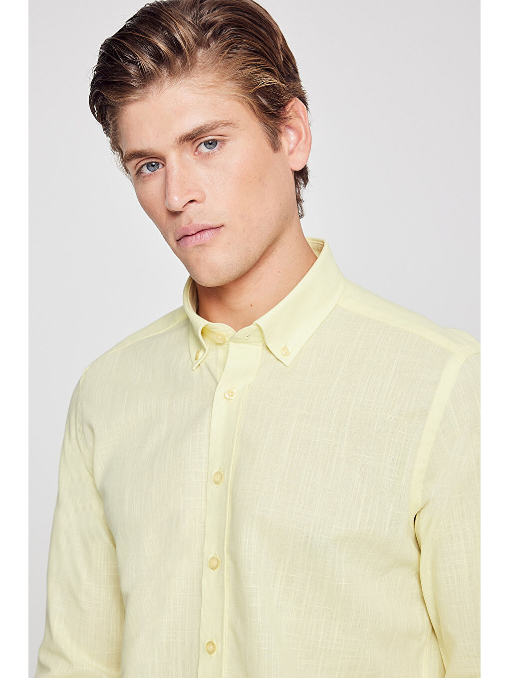 Erkek Sarı %100 Pamuk Oxford Slim Fit Dar Kesim Düğmeli Yaka Flamlı Gömlek-3