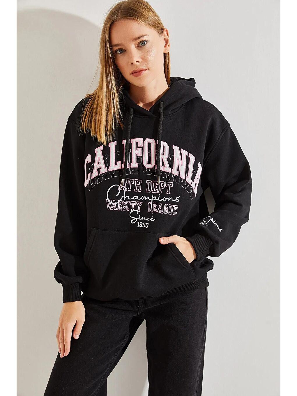 SHADE Siyah Kadın Kapişonlu California Baskılı Üç İplik Şardonlu Sweatshirt - 4